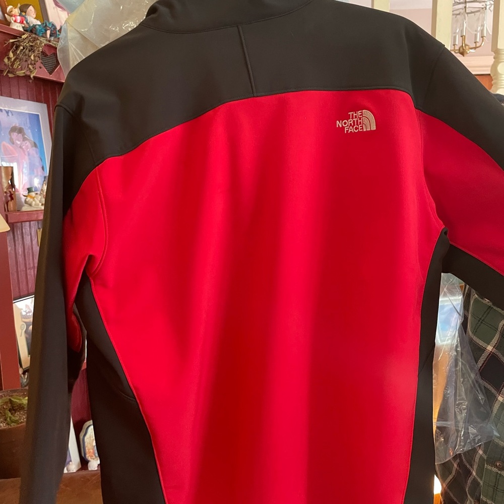 North face jacket - Picture 3 of 3